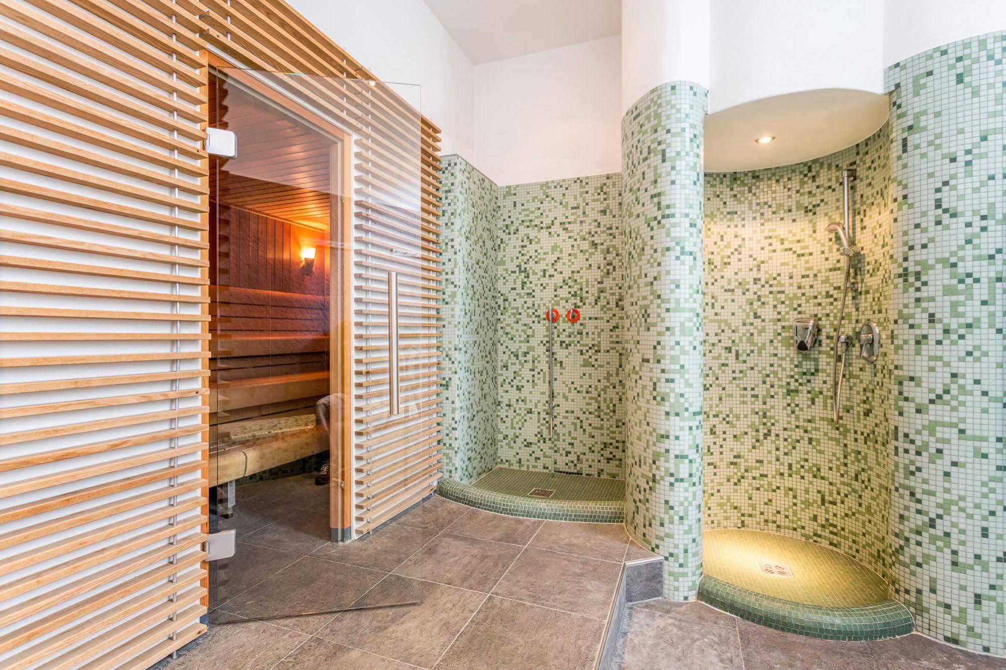 Hotel Badhaus Zell am See Exterior photo